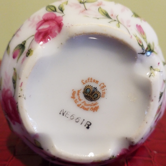 Lefton China Hand Painted Sugar and Cremer Set - Picture 6 of 14